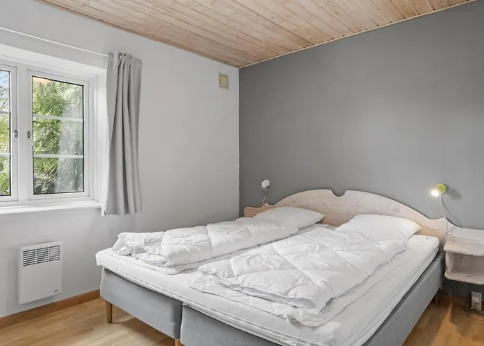 Gorgeous In Aakirkeby With Sauna Ferienhaus *